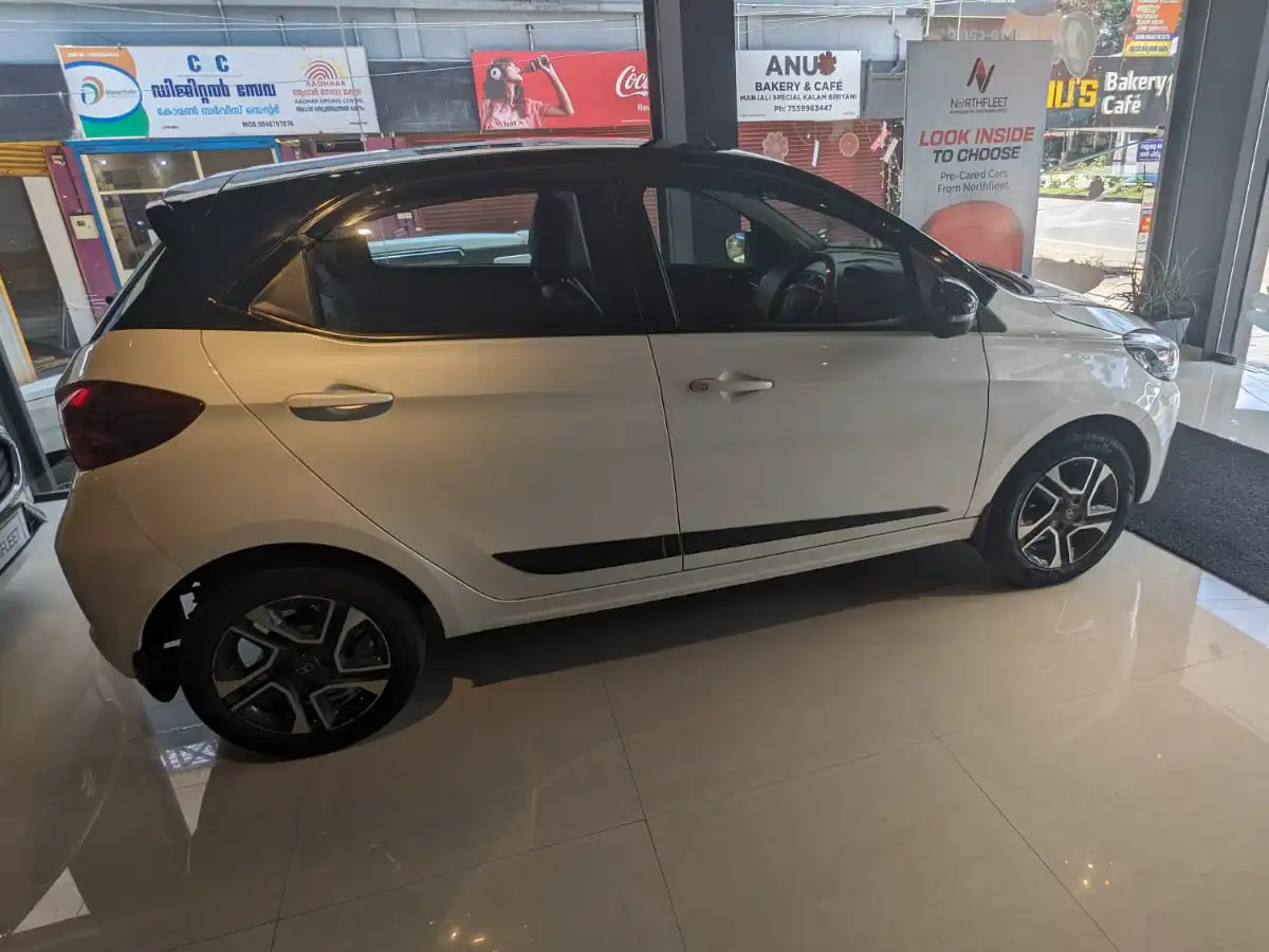 Used Tata Tiago XZA+ Price in Kerala 2