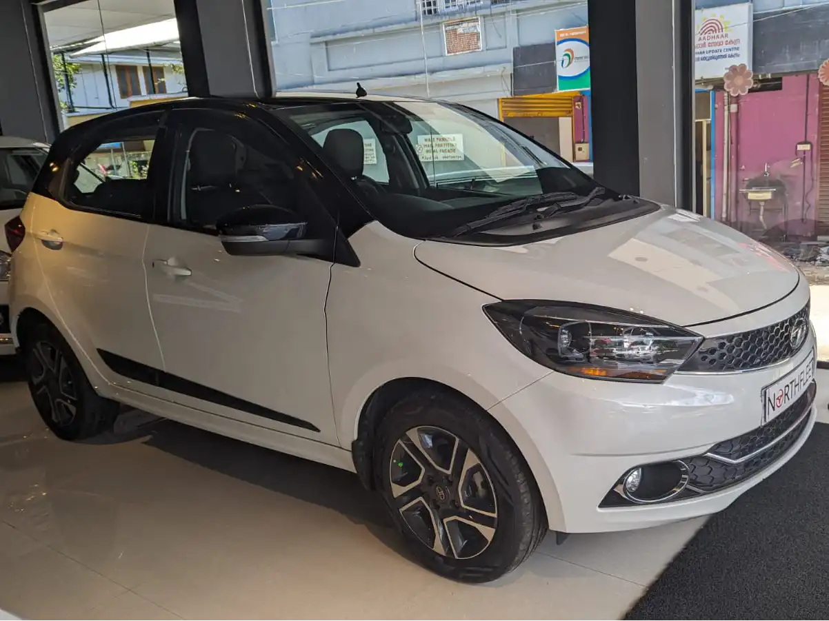 Used Tata Tiago XZA+ Price in Kerala 3