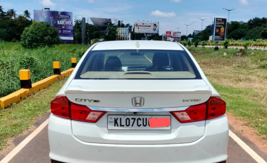 Honda City Used Car in Kerala (8)