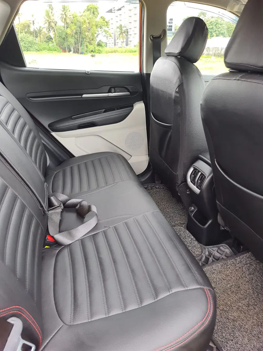 Used Kia Sonet in Kerala (4)