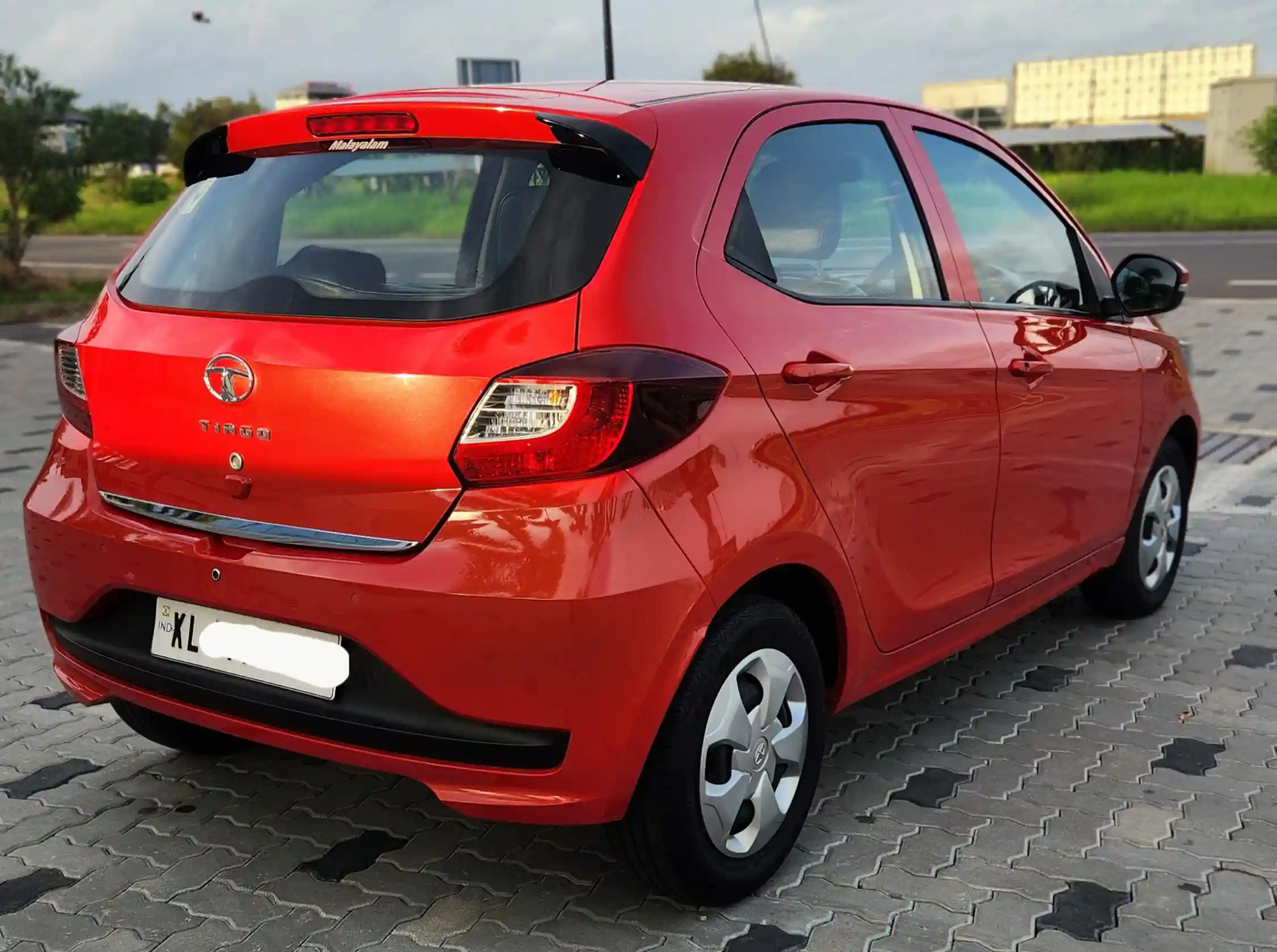 Tata Tiago XT