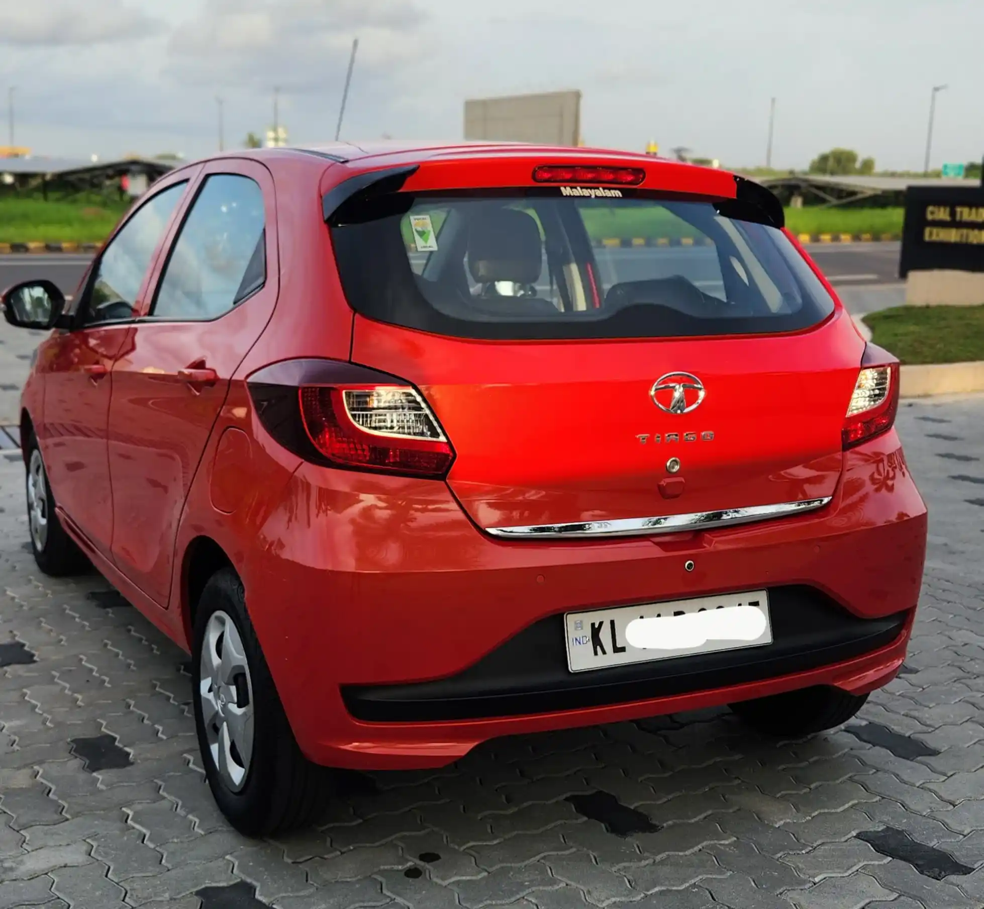 Tata Tiago XT