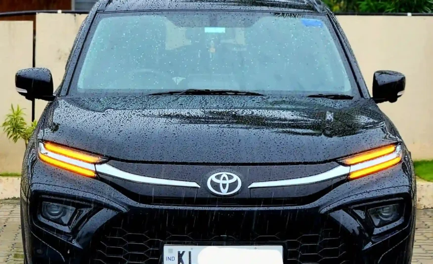 Toyota Hyryder V