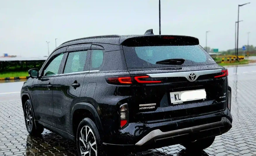 Toyota Hyryder V